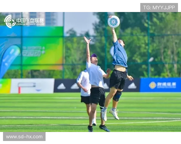 西安飞盘队在比赛中展现实力经验不断提升引领飞盘运动新潮流 西安飞盘队在比赛中展现实力经验不断提升引领飞盘运动新潮流