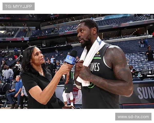朱利叶斯兰德尔在NBA赛季中的表现分析与未来发展潜力探讨 朱利叶斯兰德尔在NBA赛季中的表现分析与未来发展潜力探讨